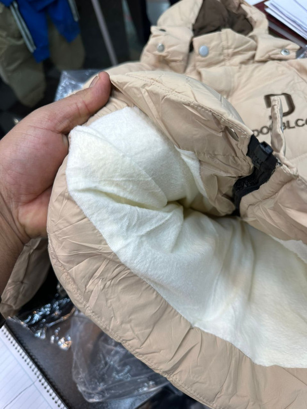 🤩🤩🤩کاپشن برزنتی اسپرت اورجینال داخل خز مناسب دختر و پسر جذاب و با کیفیت 🤩🤩🤩
